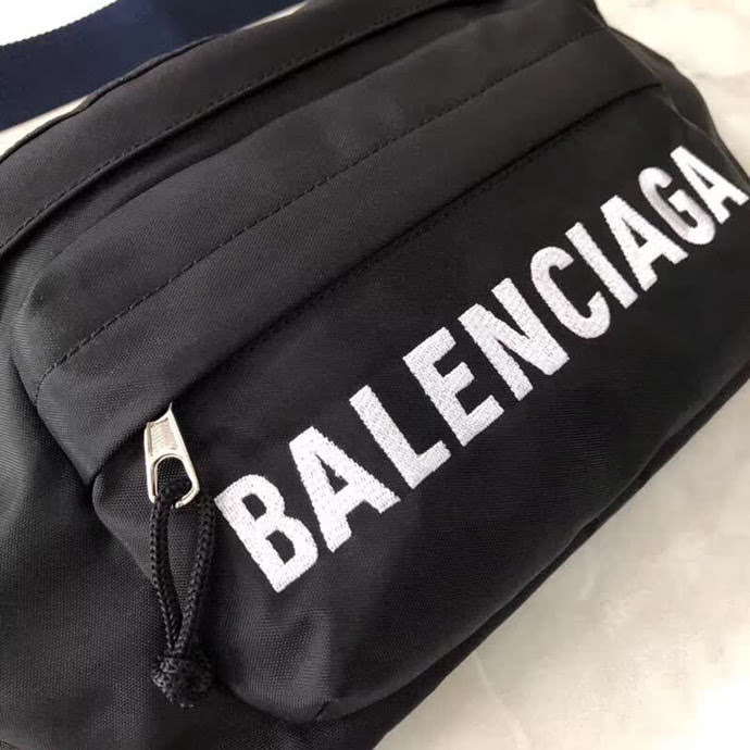 BALENCIAG巴黎世家 爆款 2018年早秋 Wheel Logo 刺繡腰包  BL1475